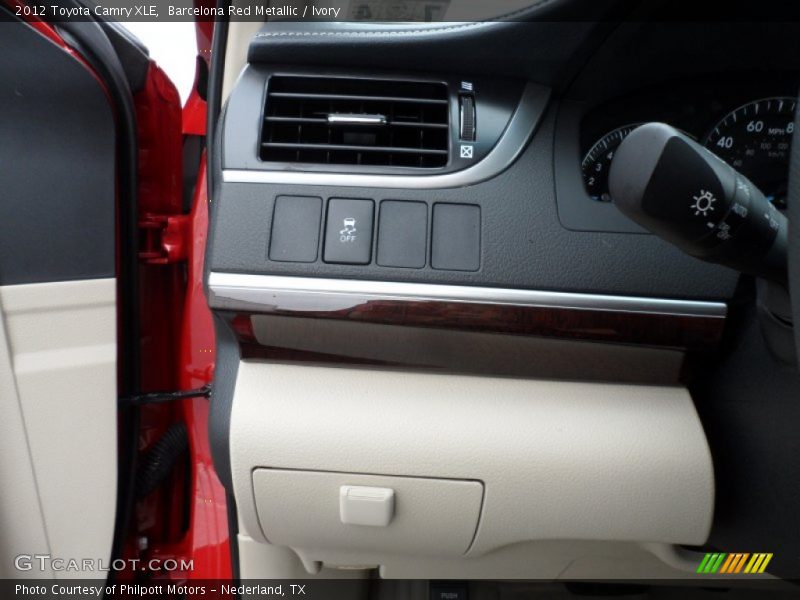 Barcelona Red Metallic / Ivory 2012 Toyota Camry XLE