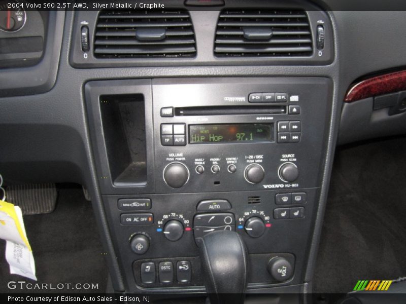 Silver Metallic / Graphite 2004 Volvo S60 2.5T AWD