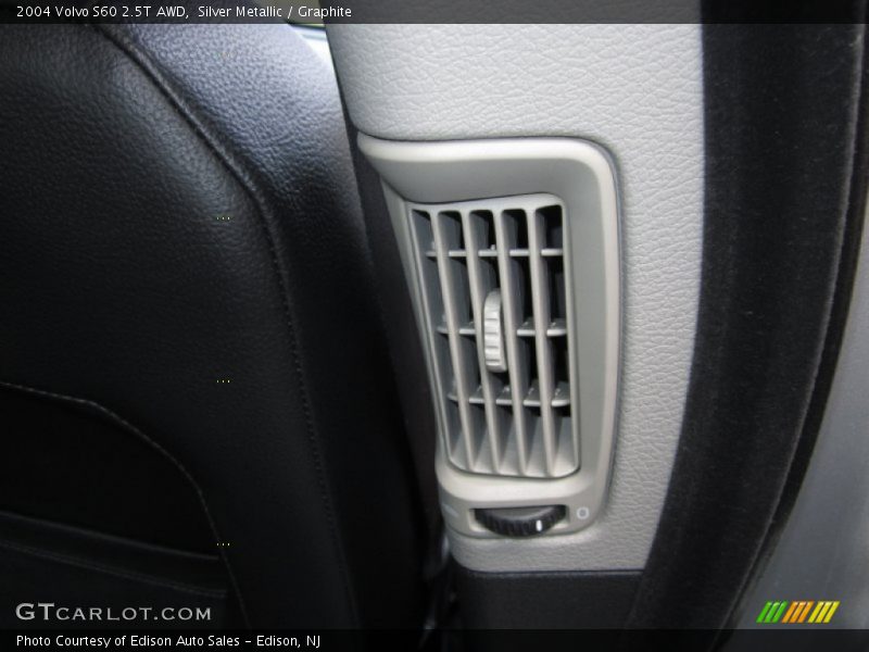 Silver Metallic / Graphite 2004 Volvo S60 2.5T AWD