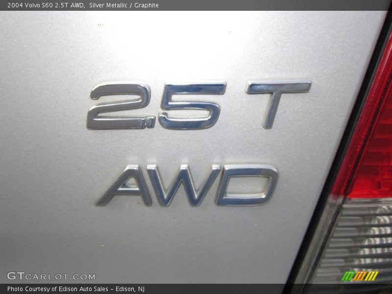 Silver Metallic / Graphite 2004 Volvo S60 2.5T AWD