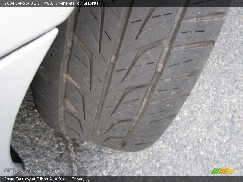 Silver Metallic / Graphite 2004 Volvo S60 2.5T AWD