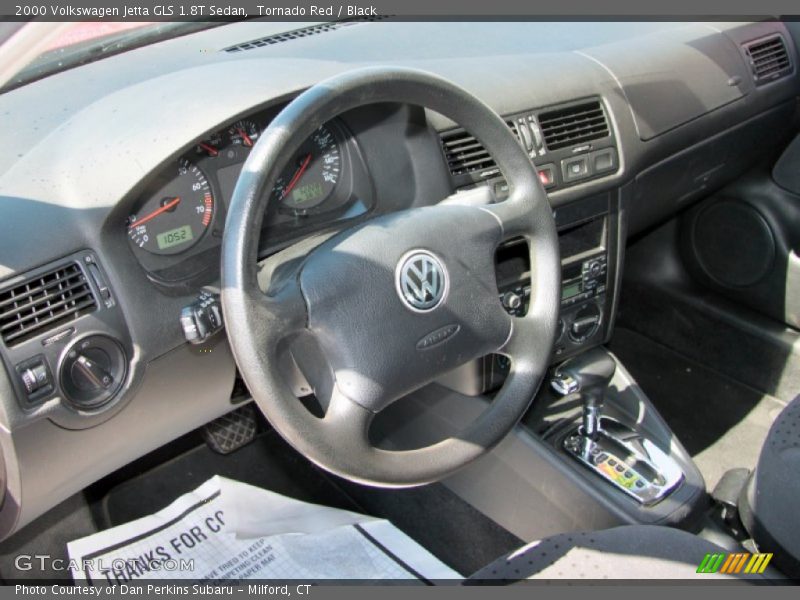 Tornado Red / Black 2000 Volkswagen Jetta GLS 1.8T Sedan