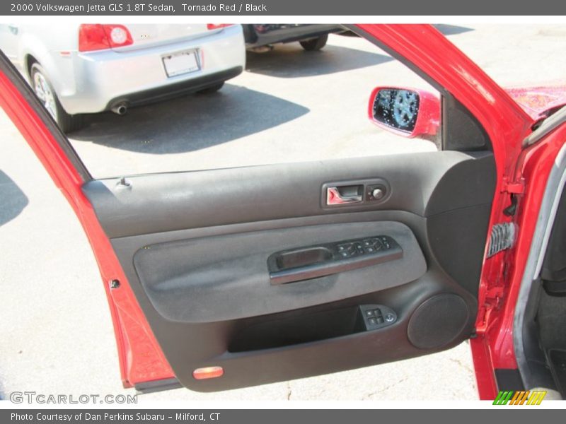 Tornado Red / Black 2000 Volkswagen Jetta GLS 1.8T Sedan