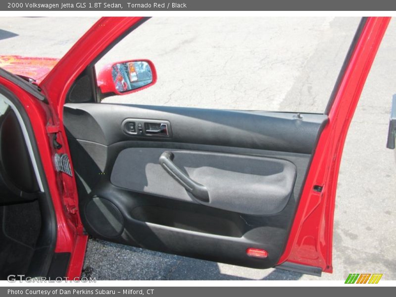 Tornado Red / Black 2000 Volkswagen Jetta GLS 1.8T Sedan