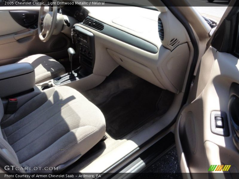 Light Driftwood Metallic / Neutral 2005 Chevrolet Classic
