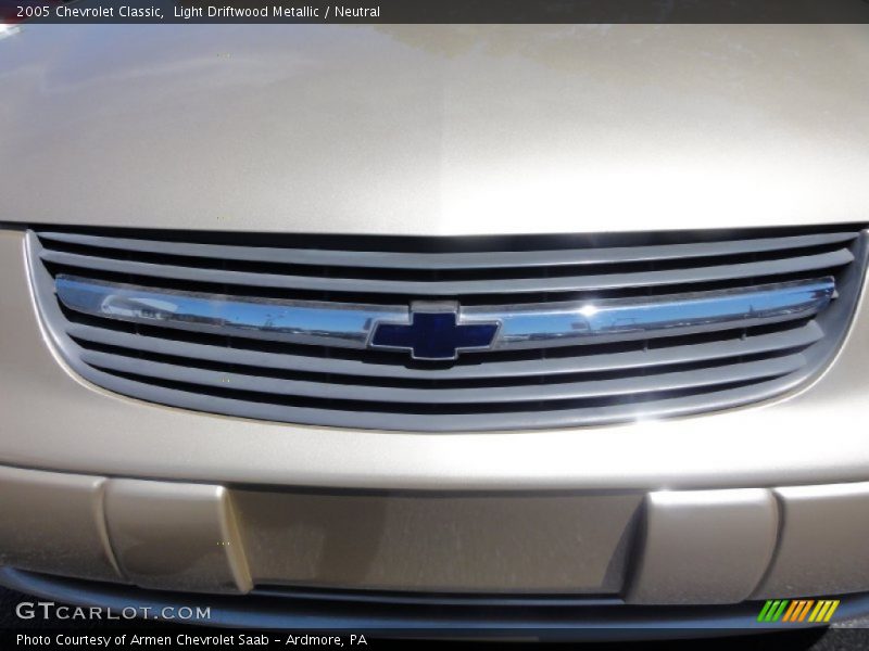 Light Driftwood Metallic / Neutral 2005 Chevrolet Classic