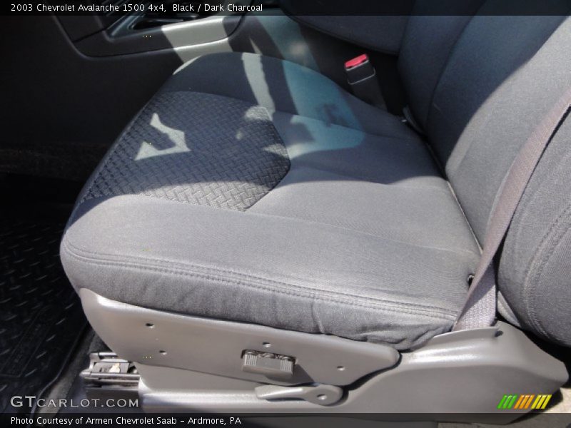 Black / Dark Charcoal 2003 Chevrolet Avalanche 1500 4x4