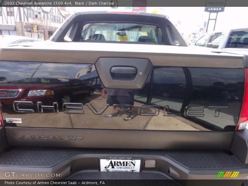 Black / Dark Charcoal 2003 Chevrolet Avalanche 1500 4x4