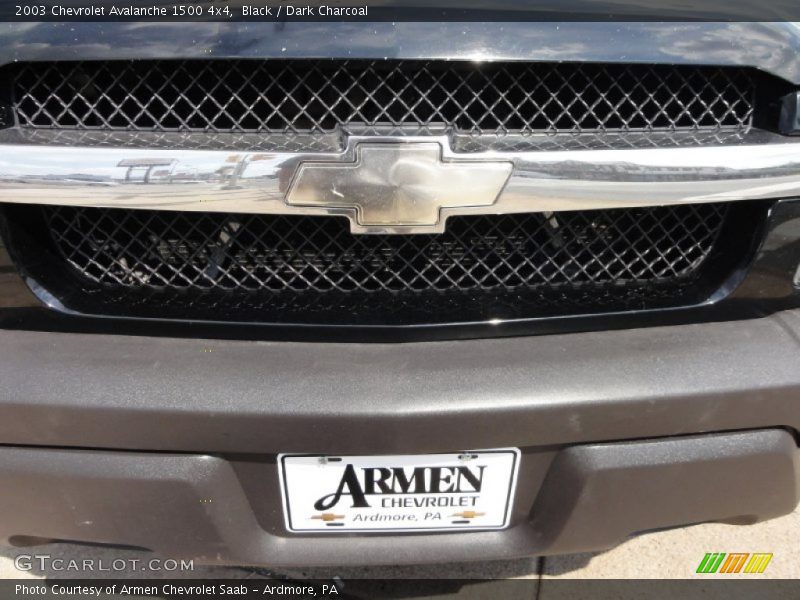 Black / Dark Charcoal 2003 Chevrolet Avalanche 1500 4x4
