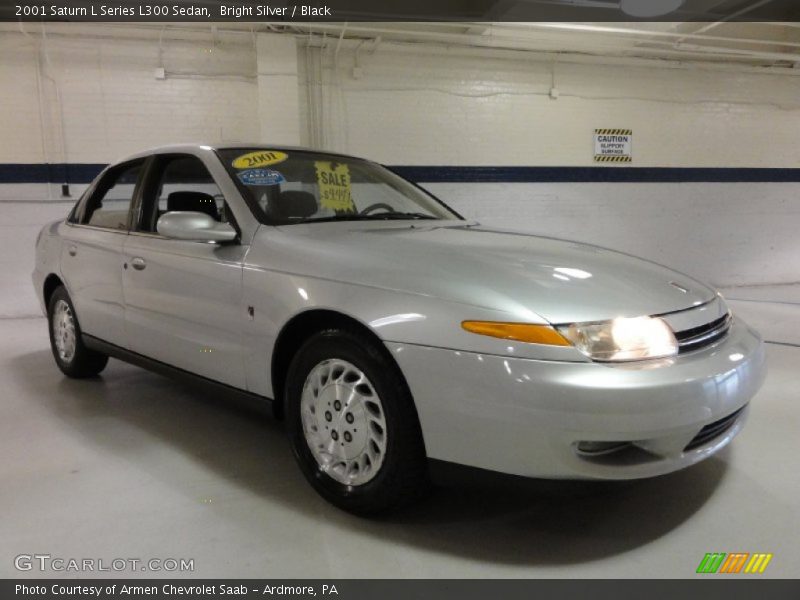 Bright Silver / Black 2001 Saturn L Series L300 Sedan