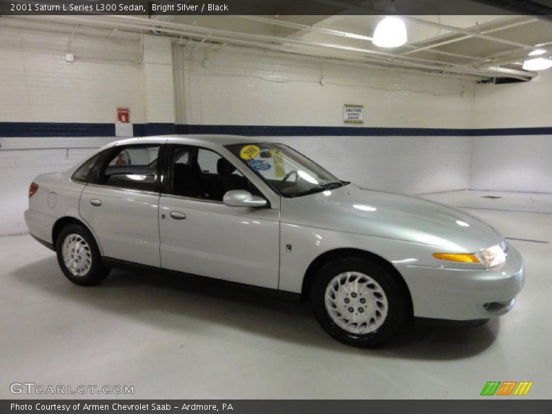 Bright Silver / Black 2001 Saturn L Series L300 Sedan