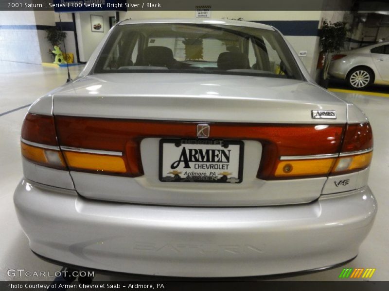 Bright Silver / Black 2001 Saturn L Series L300 Sedan