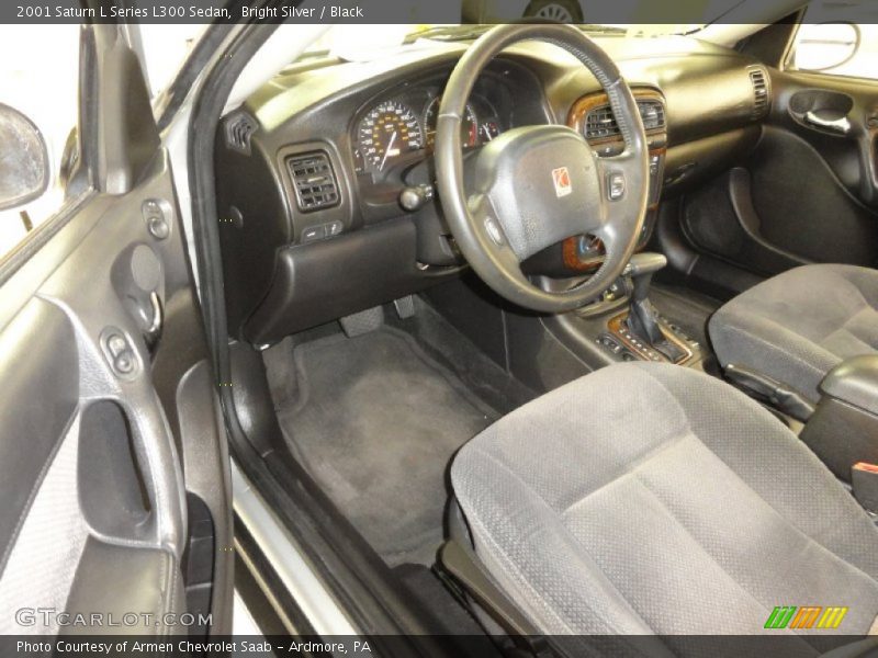 Bright Silver / Black 2001 Saturn L Series L300 Sedan