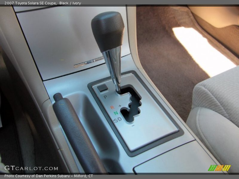 Black / Ivory 2007 Toyota Solara SE Coupe