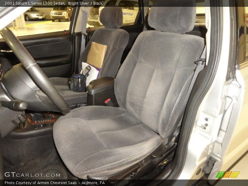 Bright Silver / Black 2001 Saturn L Series L300 Sedan