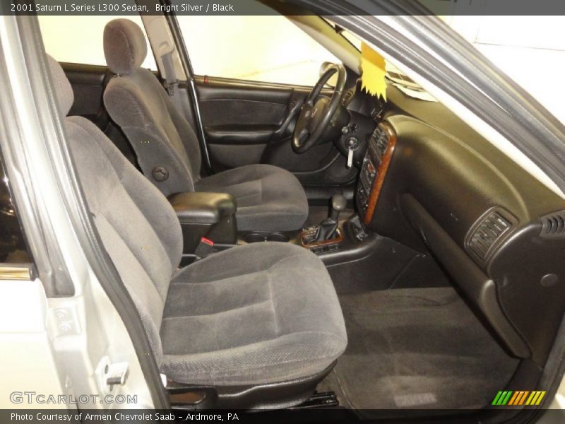 Bright Silver / Black 2001 Saturn L Series L300 Sedan