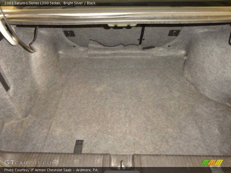 Bright Silver / Black 2001 Saturn L Series L300 Sedan