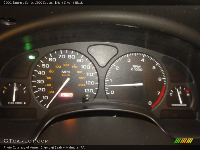 Bright Silver / Black 2001 Saturn L Series L300 Sedan