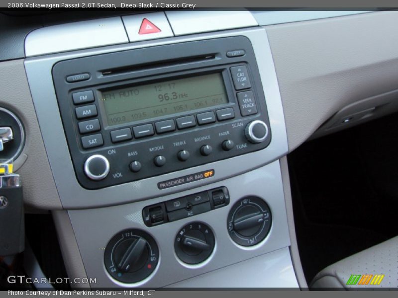 Deep Black / Classic Grey 2006 Volkswagen Passat 2.0T Sedan