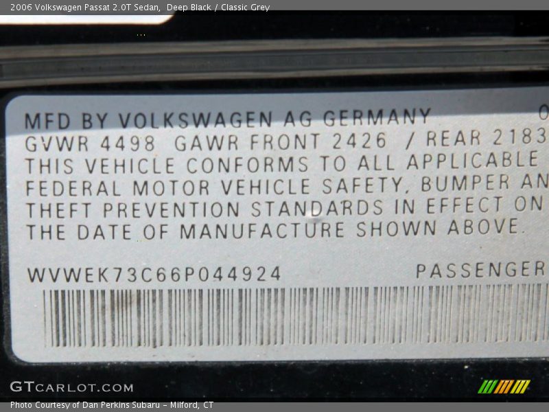 Deep Black / Classic Grey 2006 Volkswagen Passat 2.0T Sedan