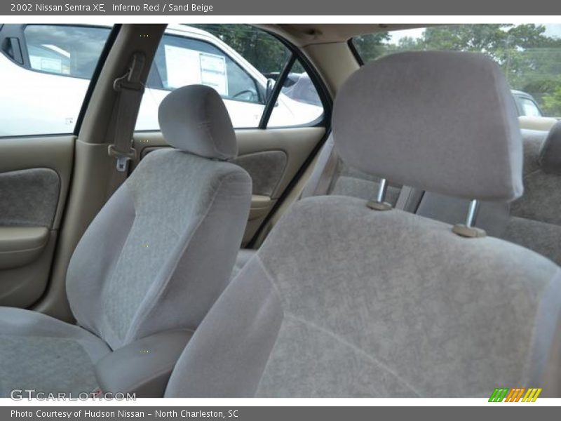 Inferno Red / Sand Beige 2002 Nissan Sentra XE