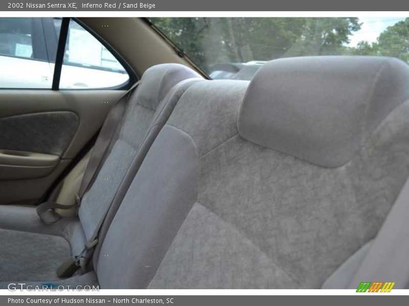Inferno Red / Sand Beige 2002 Nissan Sentra XE