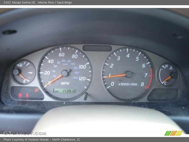 Inferno Red / Sand Beige 2002 Nissan Sentra XE
