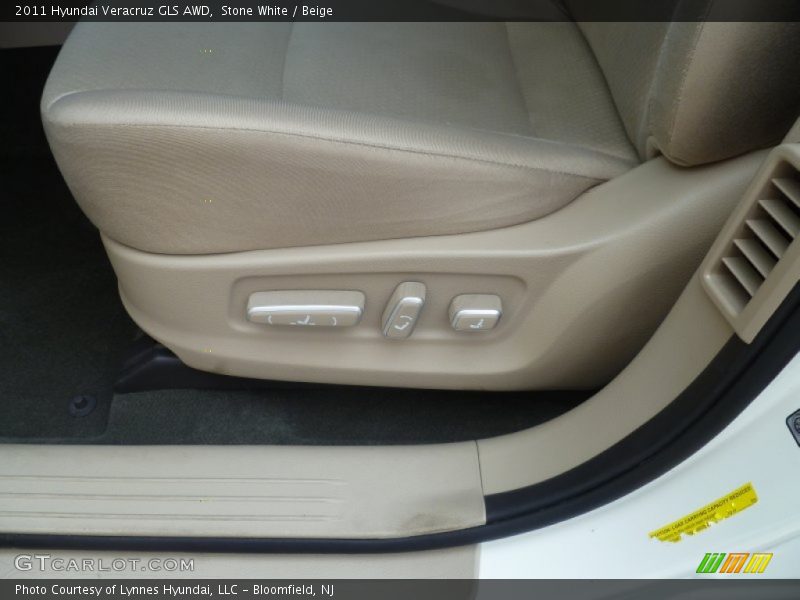 Stone White / Beige 2011 Hyundai Veracruz GLS AWD