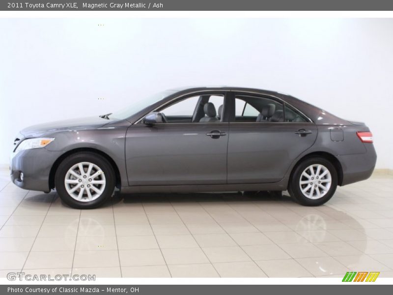 Magnetic Gray Metallic / Ash 2011 Toyota Camry XLE