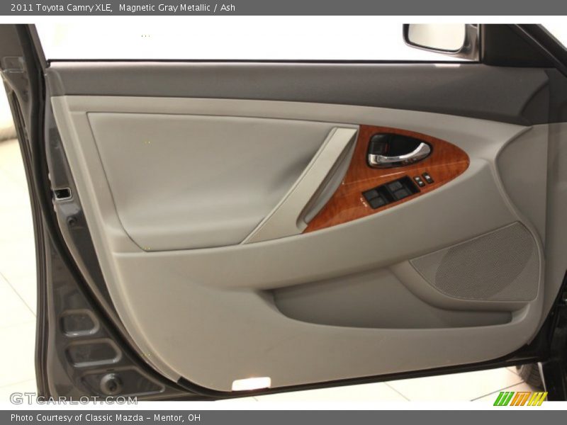 Magnetic Gray Metallic / Ash 2011 Toyota Camry XLE