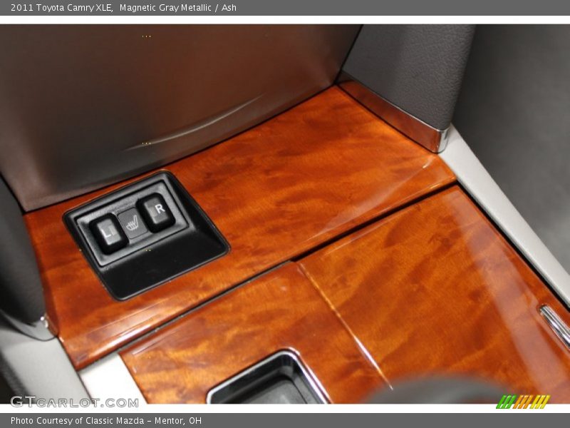 Magnetic Gray Metallic / Ash 2011 Toyota Camry XLE