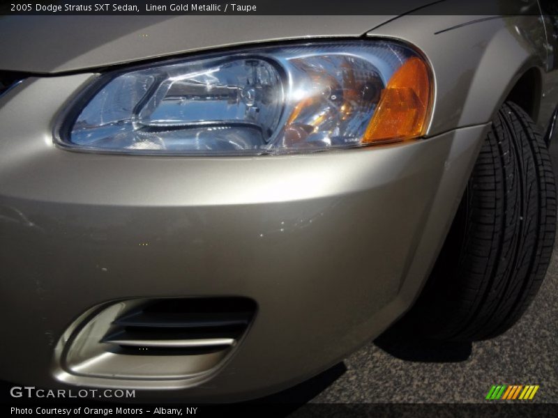 Linen Gold Metallic / Taupe 2005 Dodge Stratus SXT Sedan