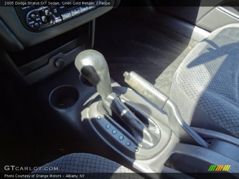 Linen Gold Metallic / Taupe 2005 Dodge Stratus SXT Sedan