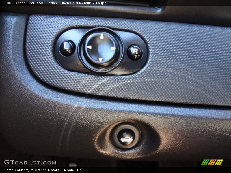 Linen Gold Metallic / Taupe 2005 Dodge Stratus SXT Sedan
