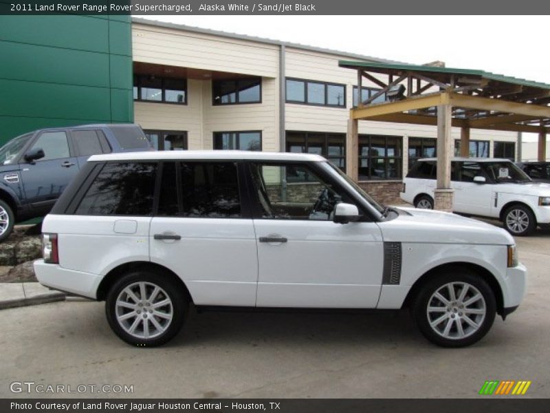 Alaska White / Sand/Jet Black 2011 Land Rover Range Rover Supercharged