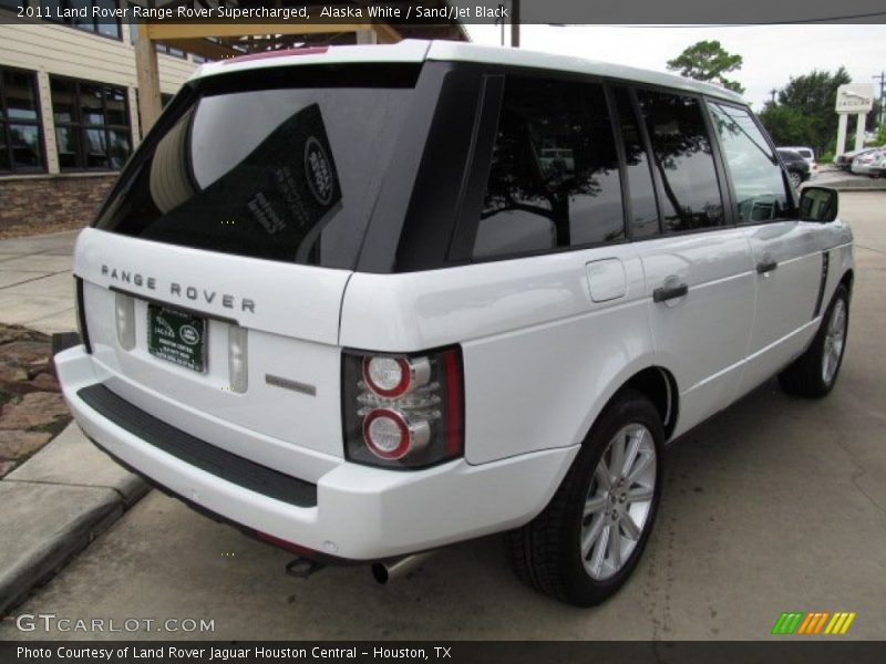 Alaska White / Sand/Jet Black 2011 Land Rover Range Rover Supercharged