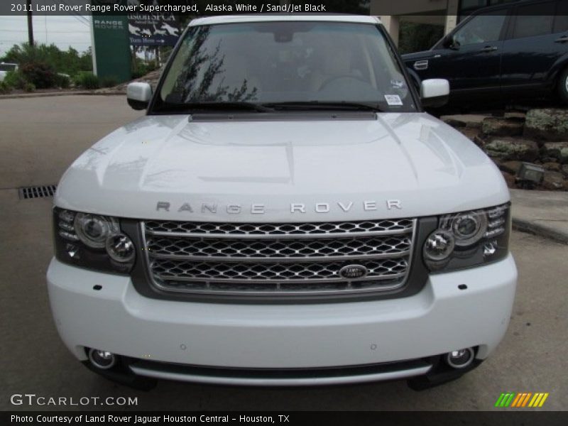 Alaska White / Sand/Jet Black 2011 Land Rover Range Rover Supercharged