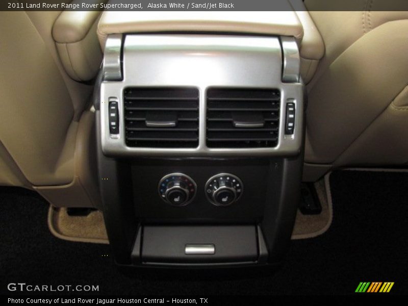 Alaska White / Sand/Jet Black 2011 Land Rover Range Rover Supercharged