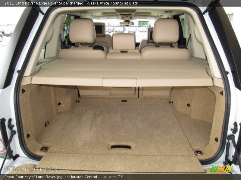 Alaska White / Sand/Jet Black 2011 Land Rover Range Rover Supercharged