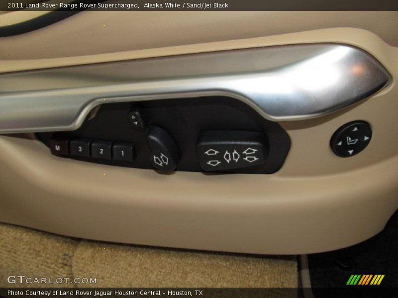 Alaska White / Sand/Jet Black 2011 Land Rover Range Rover Supercharged