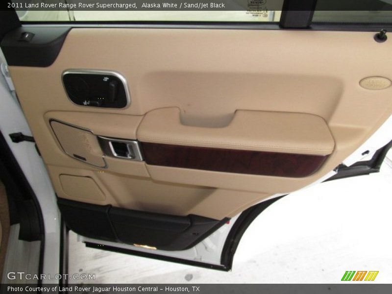 Alaska White / Sand/Jet Black 2011 Land Rover Range Rover Supercharged