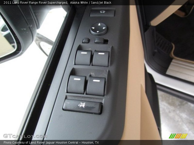 Alaska White / Sand/Jet Black 2011 Land Rover Range Rover Supercharged