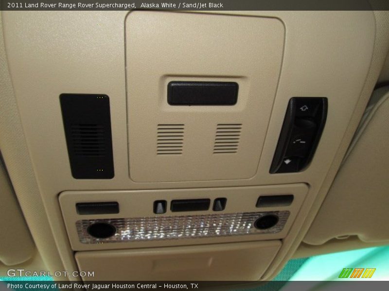Alaska White / Sand/Jet Black 2011 Land Rover Range Rover Supercharged