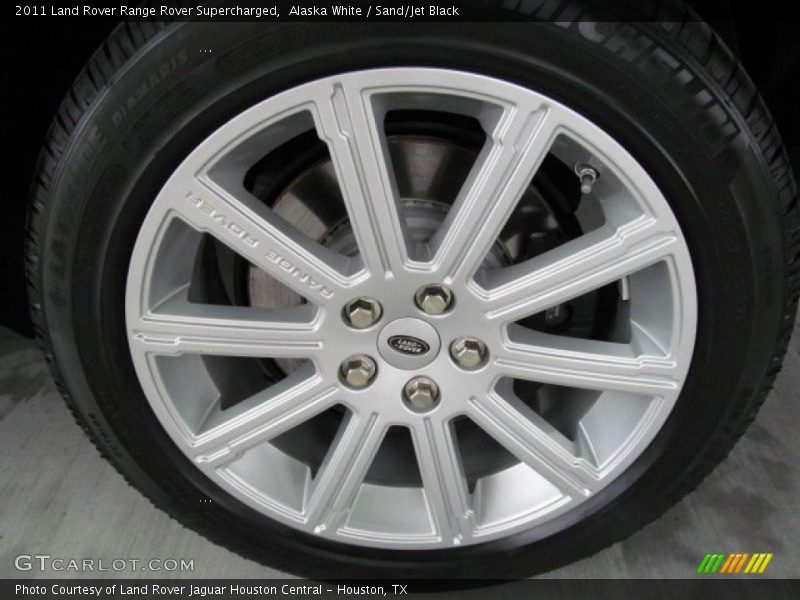 Alaska White / Sand/Jet Black 2011 Land Rover Range Rover Supercharged