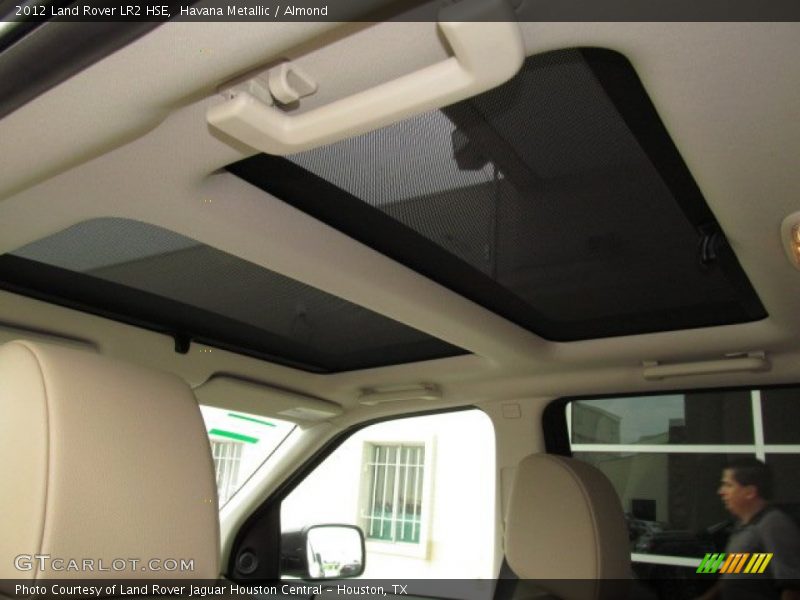Sunroof of 2012 LR2 HSE