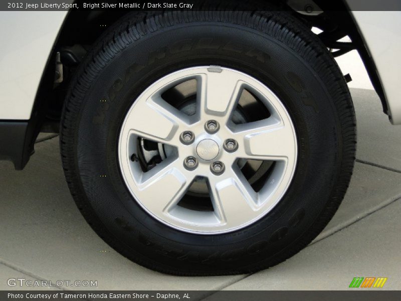 Bright Silver Metallic / Dark Slate Gray 2012 Jeep Liberty Sport