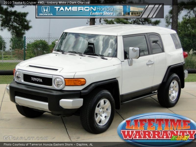 Iceberg White / Dark Charcoal 2010 Toyota FJ Cruiser 4WD