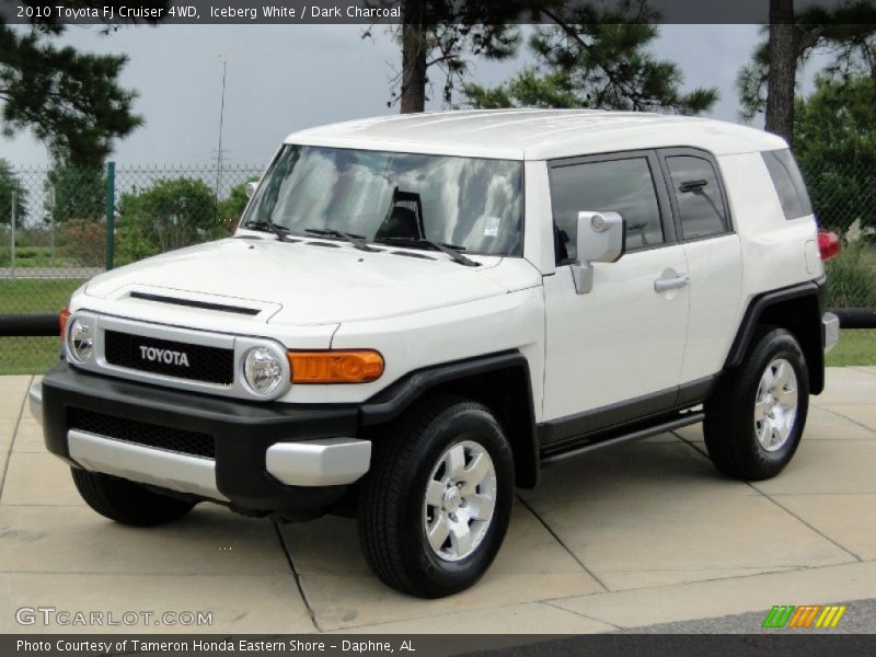 Iceberg White / Dark Charcoal 2010 Toyota FJ Cruiser 4WD