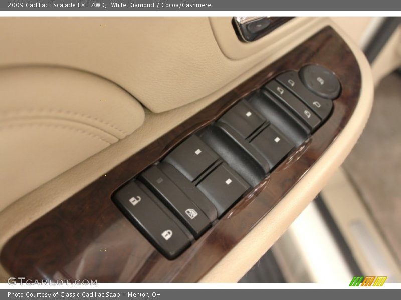 White Diamond / Cocoa/Cashmere 2009 Cadillac Escalade EXT AWD