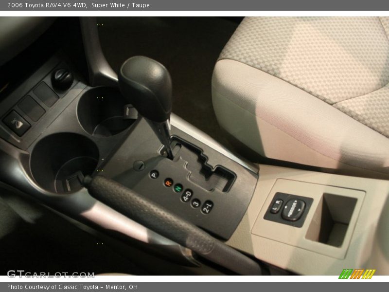 Super White / Taupe 2006 Toyota RAV4 V6 4WD